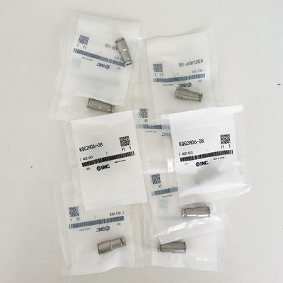 De aanhangsels worden met een rechtse adapter geduwd, SUS16 (KQG2H06-08)