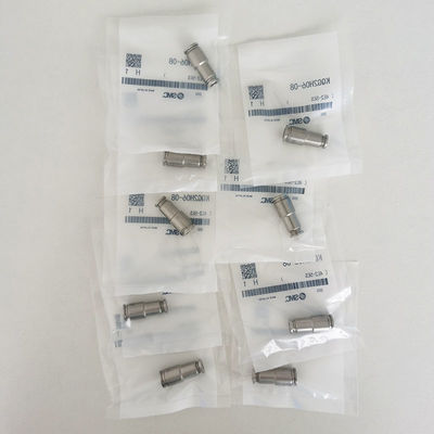 De aanhangsels worden met een rechtse adapter geduwd, SUS16 (KQG2H06-08)