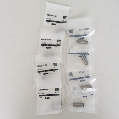 De aanhangsels worden met een rechtse adapter geduwd, SUS16 (KQG2H06-08)