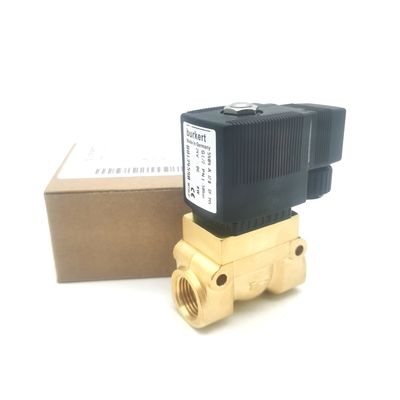 00126201 6014 D Normaal BURKERT elektromagnetische klep Open G1/8 2.0 Stroomgat AC220V 8W Messing klep lichaam 32 * 32 0~10bar