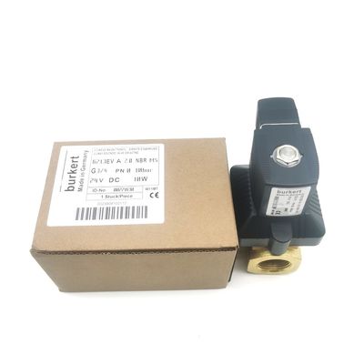 00125370 magnetoventil burkert 6014 C Direct werkende onderplaatverbinding Normaal gesloten 2.0-stroomgat AC220V 8W Messing klepkorps 0~10bar