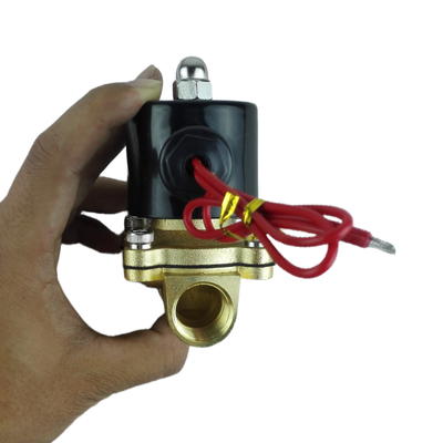 G1/2 Lichte olieventiel met ronde spoel Messing lichaam materiaal Ideale keuze voor nauwkeurige stroomregulatie in olieverwerkingsapparatuur