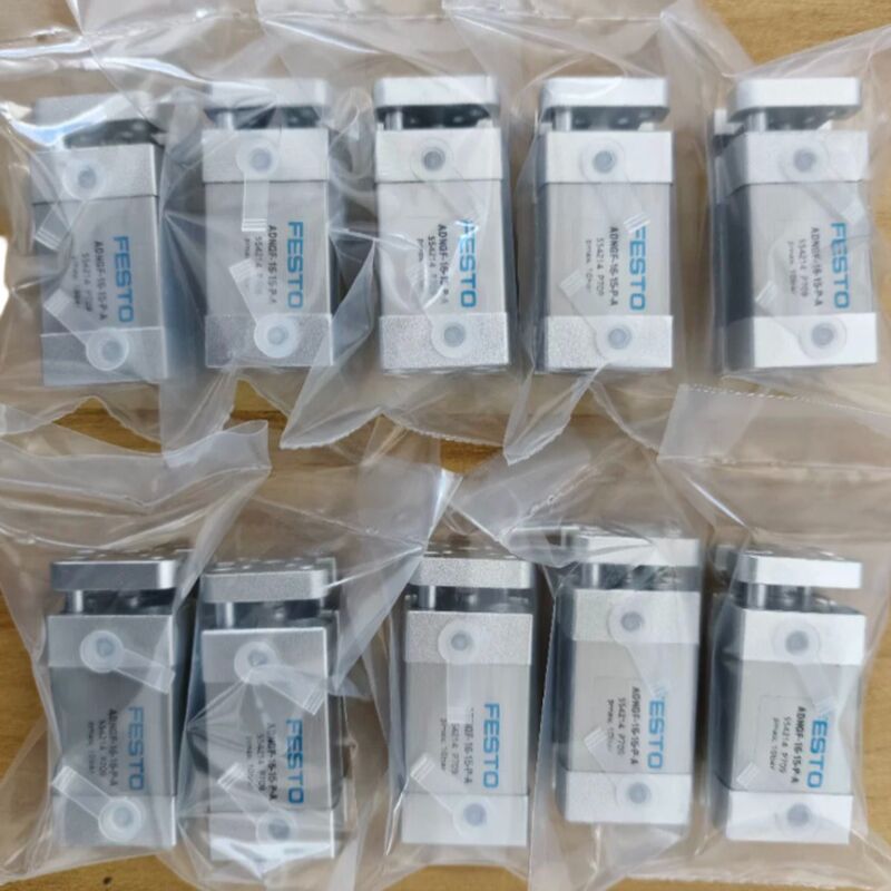 Compacte dubbelwerkende cilinder met slag van 30 mm – Festo ADNGF-12-30-P-A, boring van 12 mm met geleidestang 554210