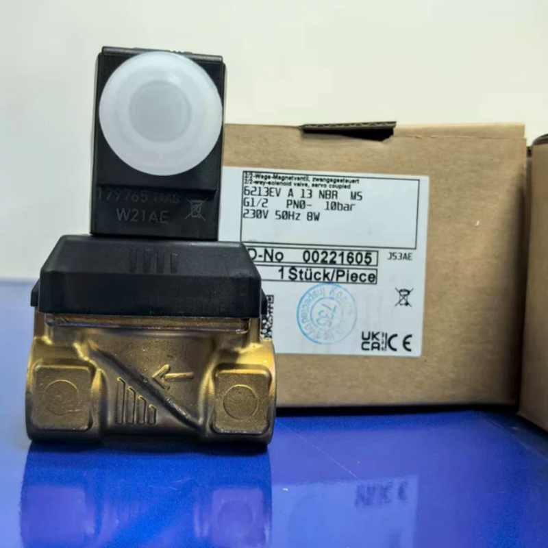 NBR Rubber Seal Burkert 00221619 6213 2/2 NC Solenoïde klep, G3/4 draad 13 Stroomkanaal, Messing behuizing AC24V 8W Stabiele werking -10~+80°C 0 tot 10 Bar